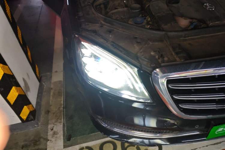 Used Mercedes-Benz S-Class 2019 S 350 L Executive Edition Right Front Headlight