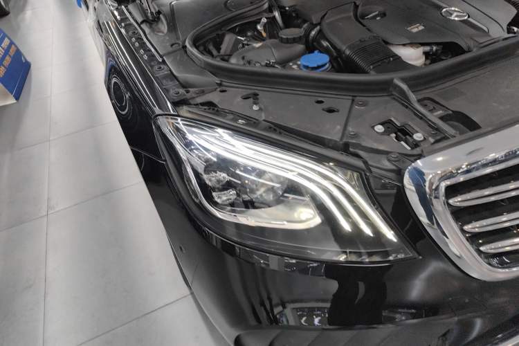 Used Mercedes-Benz S-Class 2019 S 450 L 4MATIC Right Front Headlight