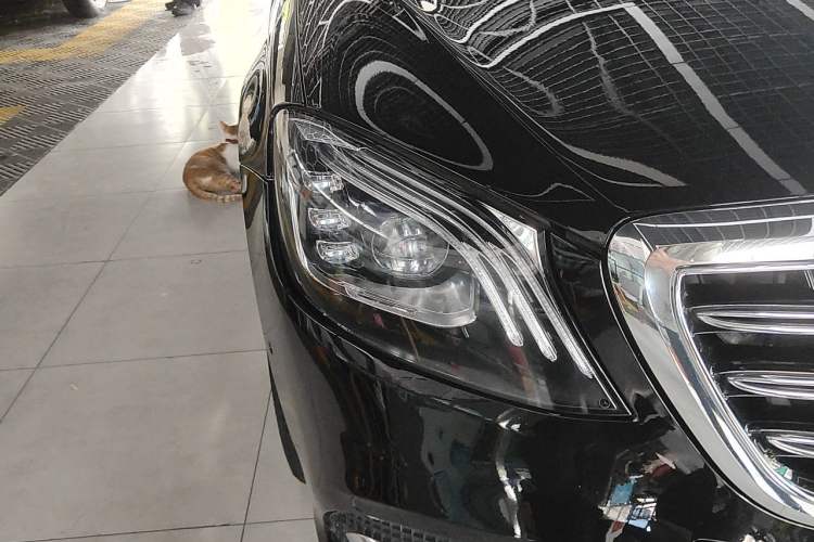 Used Mercedes-Benz S-Class 2019 S 320 L Right Front Headlight