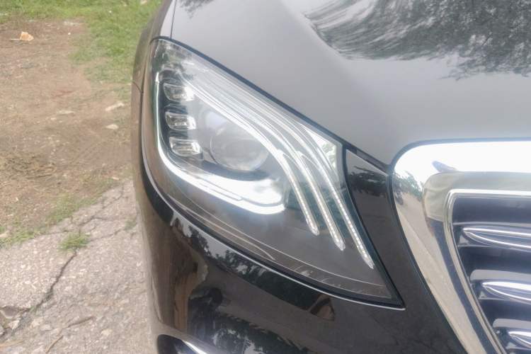 Used Mercedes-Benz S-Class 2019 S 450 L 4MATIC Exclusive Edition Right Front Headlight