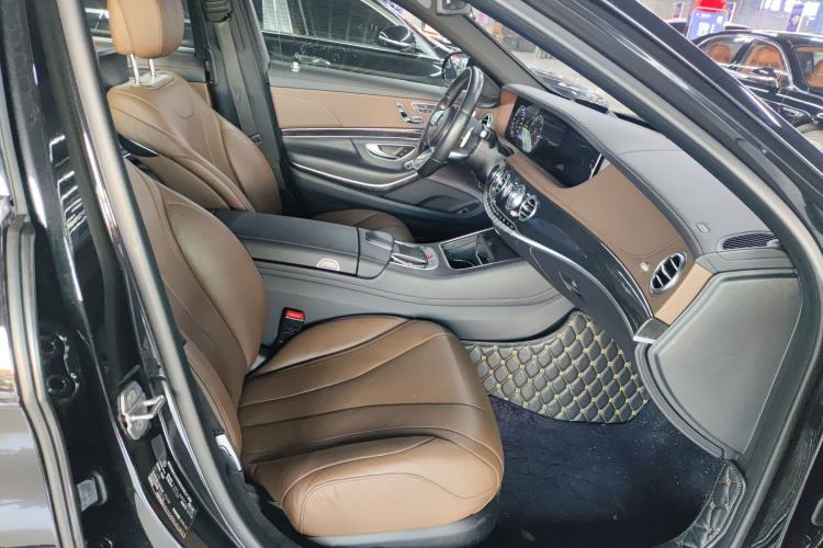 Used Mercedes-Benz S-Class 2019 S 450 L 4MATIC Exclusive Edition Right Front Seat