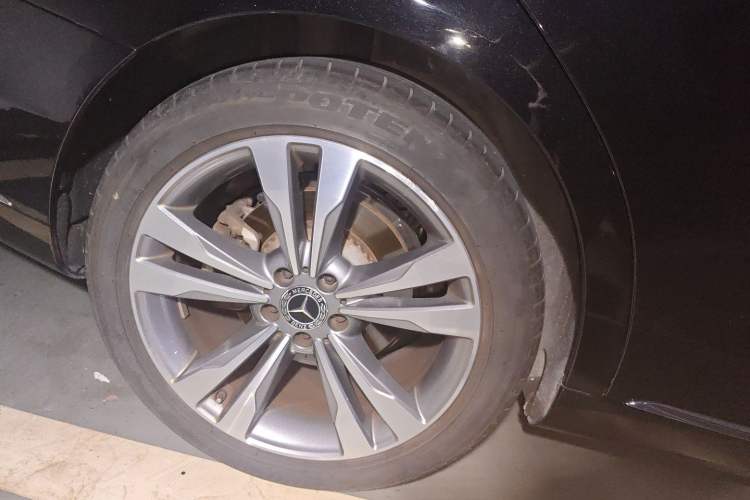 Used Mercedes-Benz S-Class 2019 S 350 L Luxury Edition Prestige Edition Right Front Wheel Hub