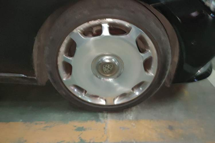 Used Mercedes-Benz S-Class 2019 S 350 L Luxury Model Right Front Wheel Hub