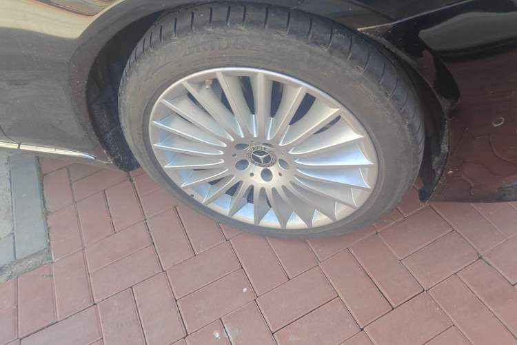 Used Mercedes-Benz S-Class 2019 S 320 L Prestige Edition Right Front Wheel Hub