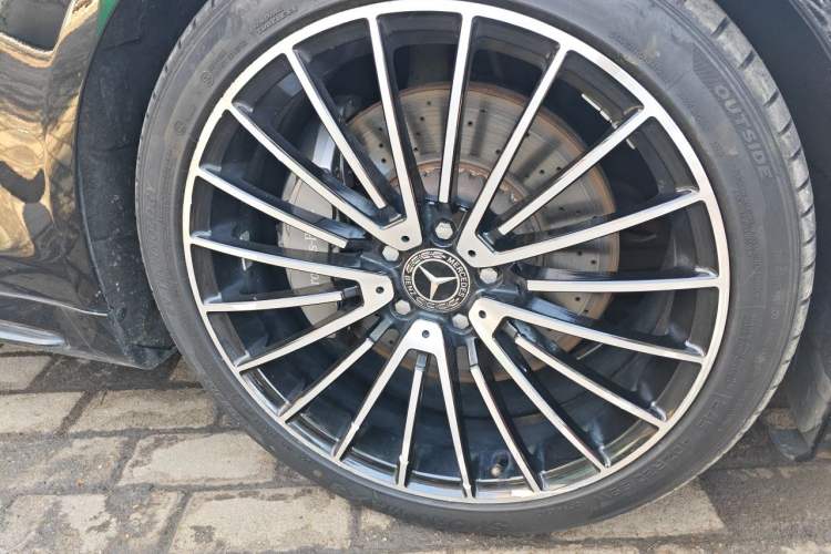 Used Mercedes-Benz S-Class 2019 S 450 L 4MATIC Right Front Wheel Hub