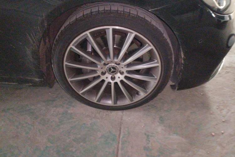 Used Mercedes-Benz S-Class 2019 S 450 L 4MATIC Right Front Wheel Hub