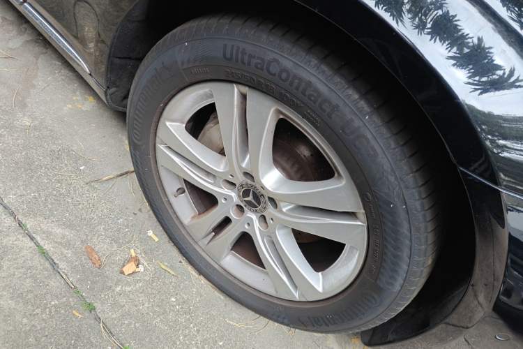 Used Mercedes-Benz S-Class 2019 S 350 L Executive Edition Right Front Wheel Hub
