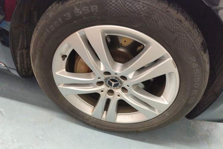Used Mercedes-Benz S-Class 2019 S 350 L Executive Edition Right Front Wheel Hub