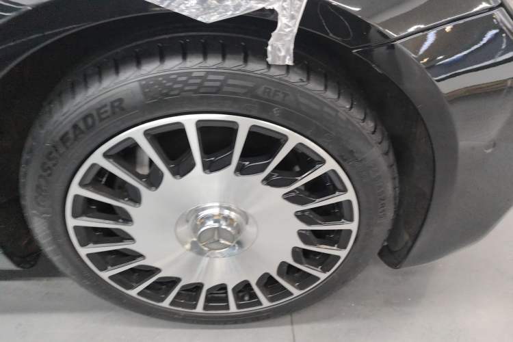 Used Mercedes-Benz S-Class 2019 S 450 L 4MATIC Right Front Wheel Hub
