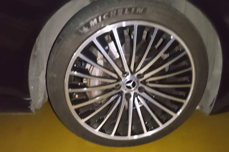 Used Mercedes-Benz S-Class 2019 S 450 L 4MATIC Right Front Wheel Hub