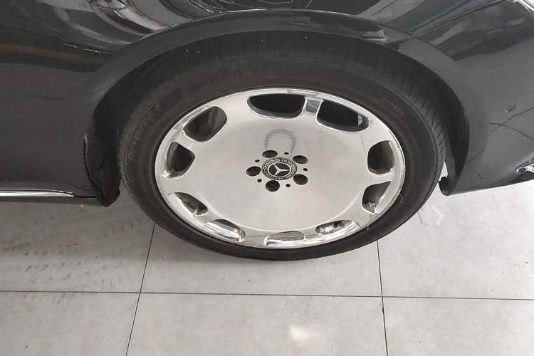 Used Mercedes-Benz S-Class 2019 S 320 L Right Front Wheel Hub