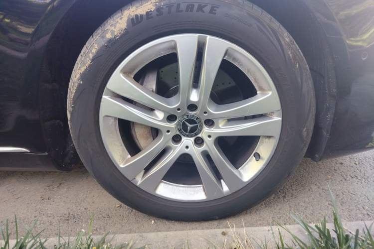 Used Mercedes-Benz S-Class 2019 S 350 L Executive Edition Right Front Wheel Hub