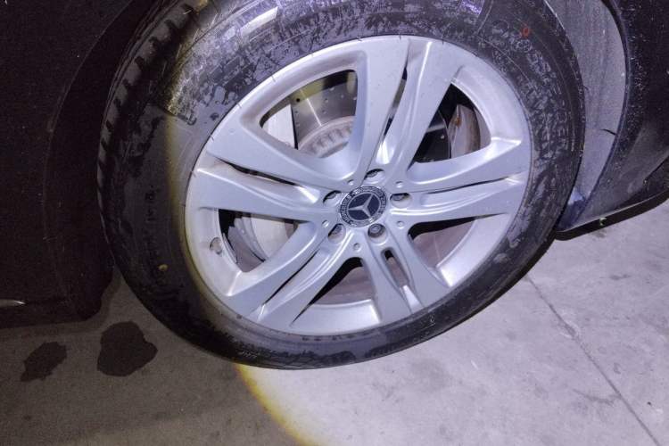 Used Mercedes-Benz S-Class 2019 S 350 L Executive Edition Right Front Wheel Hub