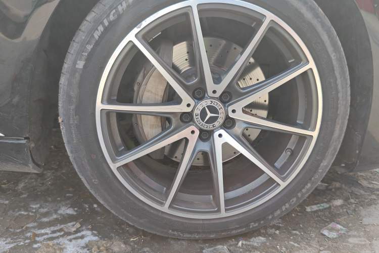 Used Mercedes-Benz S-Class 2019 S 350 L Luxury Edition Prestige Edition Right Front Wheel Hub