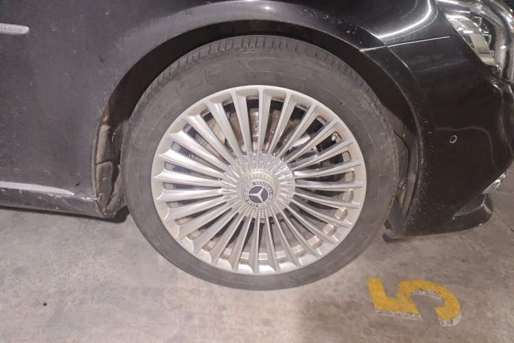 Used Mercedes-Benz S-Class 2019 S 350 L Luxury Edition Prestige Edition Right Front Wheel Hub