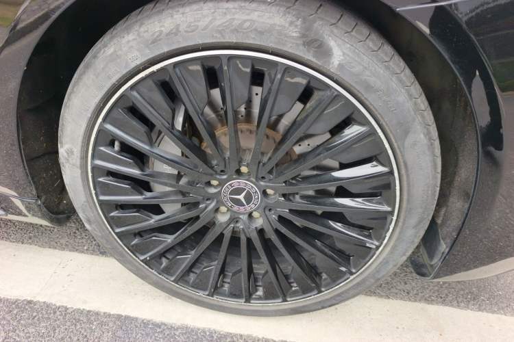 Used Mercedes-Benz S-Class 2019 S 450 L 4MATIC Right Front Wheel Hub