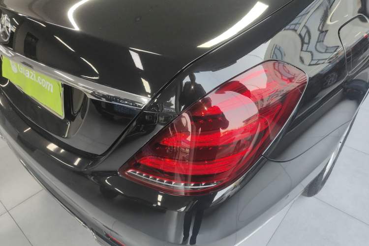 Used Mercedes-Benz S-Class 2019 S 350 L Executive Edition Right Rear Taillight