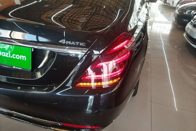 Used Mercedes-Benz S-Class 2019 S 320 L Right Rear Taillight
