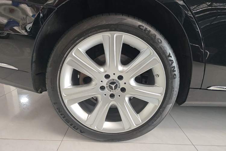Used Mercedes-Benz S-Class 2019 S 350 L Prestige Model Ultimate Collection Right Rear Wheel Hub