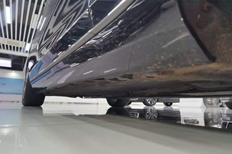 Used Mercedes-Benz S-Class 2019 S 350 L Luxury Model Right Side Sill