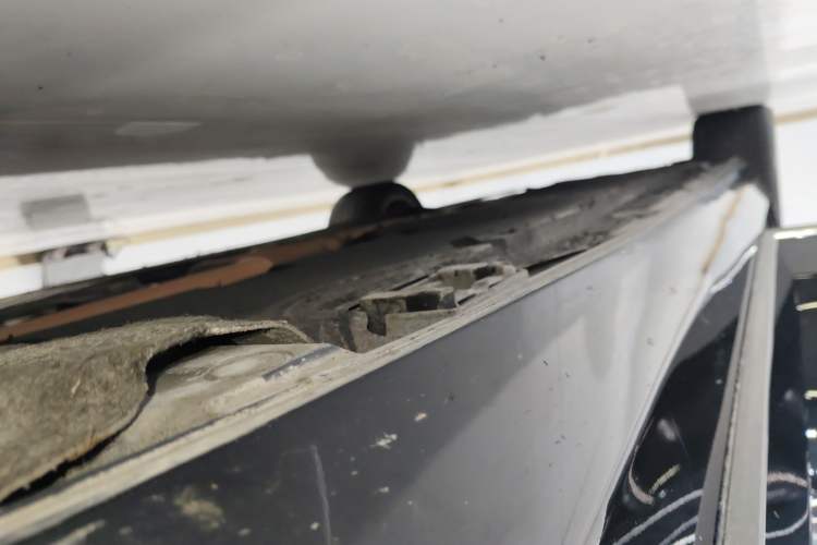 Used Mercedes-Benz S-Class 2019 S 320 L Prestige Edition Right Side Sill