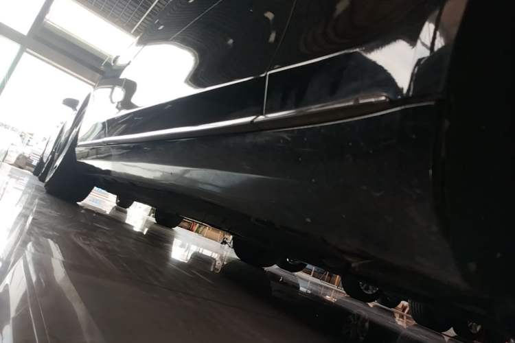Used Mercedes-Benz S-Class 2019 S 320 L Right Side Sill