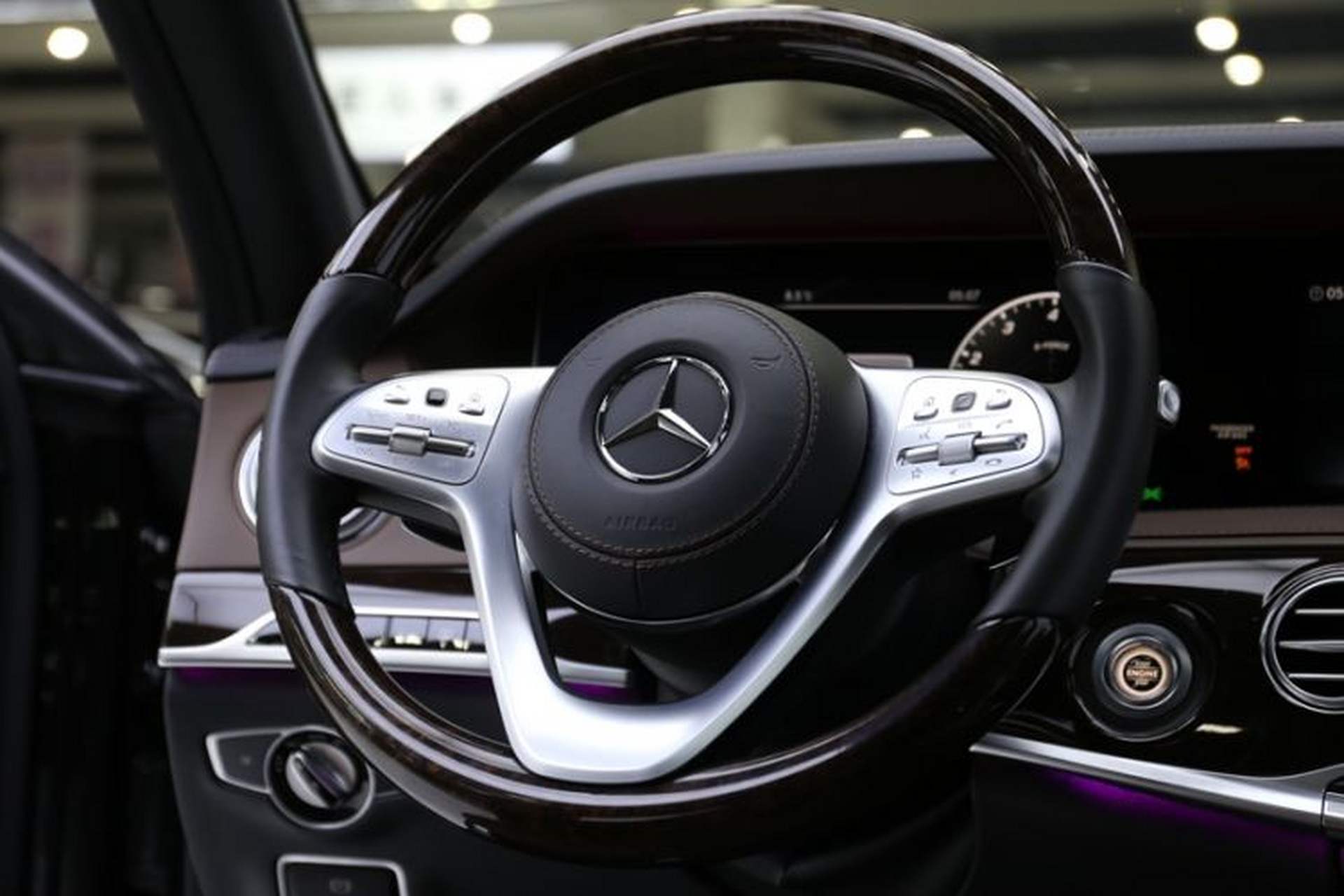 Used Mercedes-Benz S-Class 2019 S 350 L Luxury Edition Prestige Edition Steering Wheel
