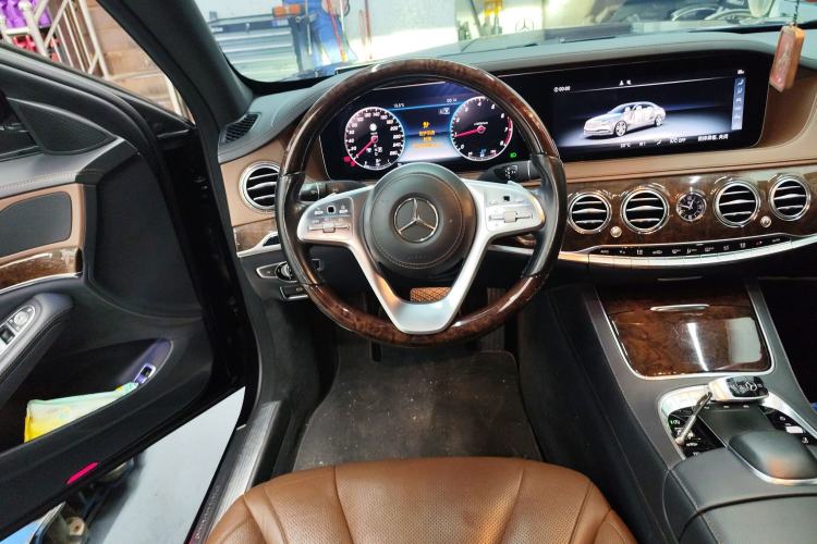 Used Mercedes-Benz S-Class 2019 S 350 L Executive Edition Steering Wheel