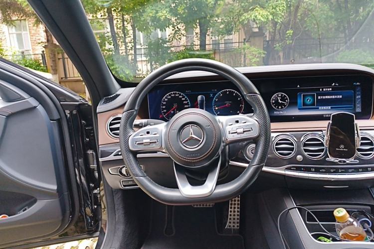 Used Mercedes-Benz S-Class 2019 S 450 L 4MATIC Exclusive Edition Steering Wheel