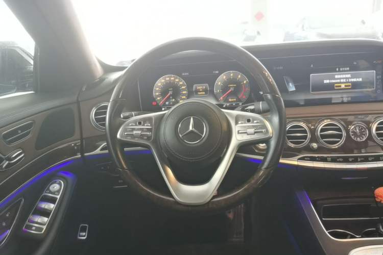 Used Mercedes-Benz S-Class 2019 S 350 L Executive Edition Steering Wheel