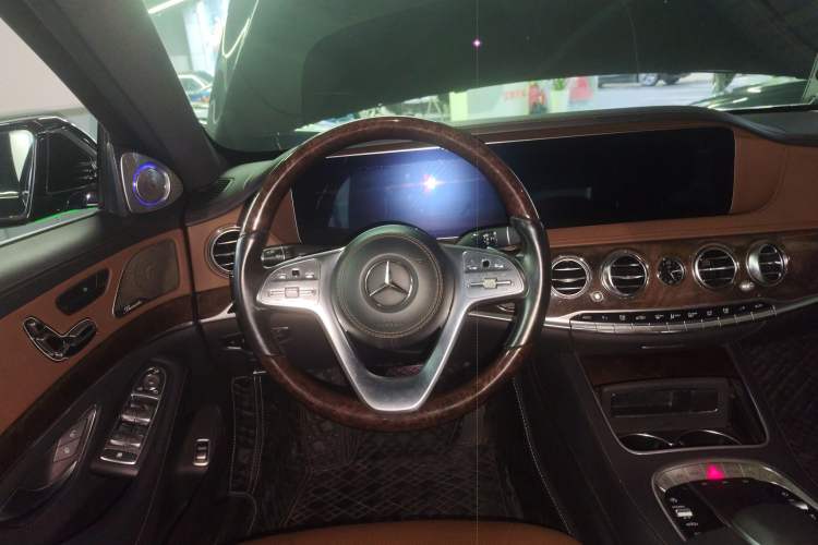 Used Mercedes-Benz S-Class 2019 S 350 L Executive Edition Steering Wheel