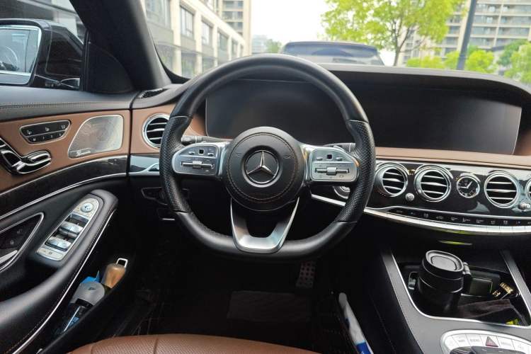 Used Mercedes-Benz S-Class 2019 S 450 L 4MATIC Exclusive Edition Steering Wheel