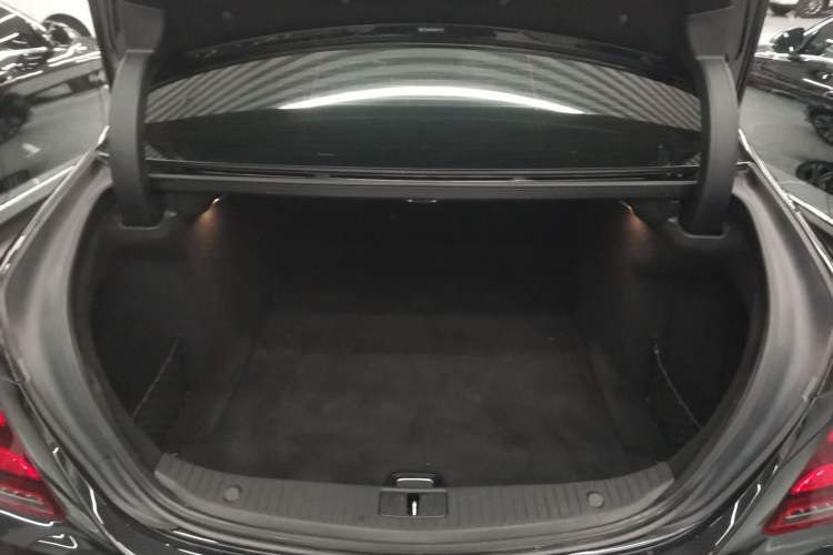 Used Mercedes-Benz S-Class 2019 S 320 L Trunk