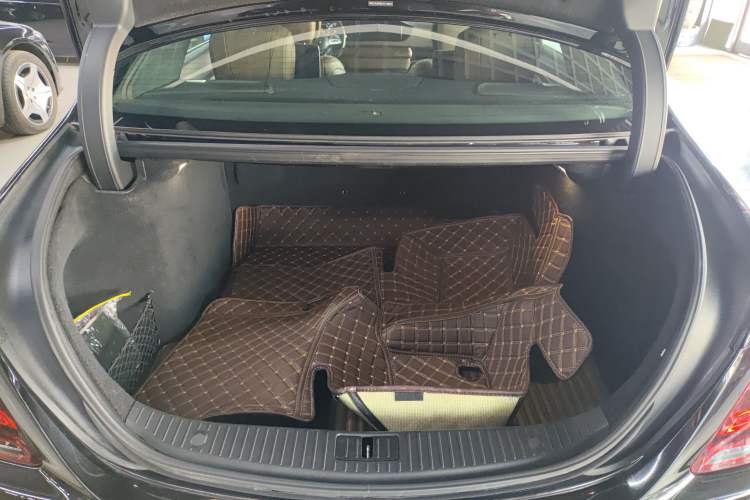 Used Mercedes-Benz S-Class 2019 S 450 L 4MATIC Exclusive Edition Trunk