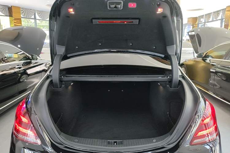Used Mercedes-Benz S-Class 2019 S 320 L Prestige Edition Trunk