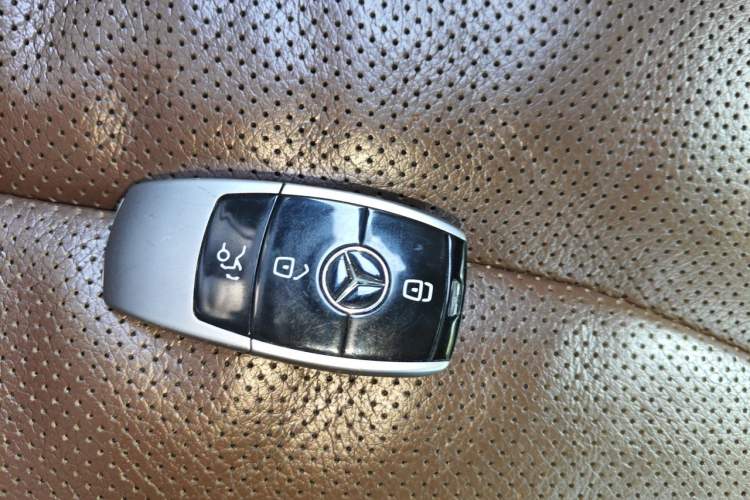 Used Mercedes-Benz S-Class 2019 S 450 L 4MATIC Vehicle Key