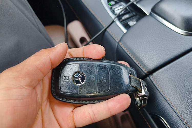 Used Mercedes-Benz S-Class 2019 S 450 L 4MATIC Exclusive Edition Vehicle Key