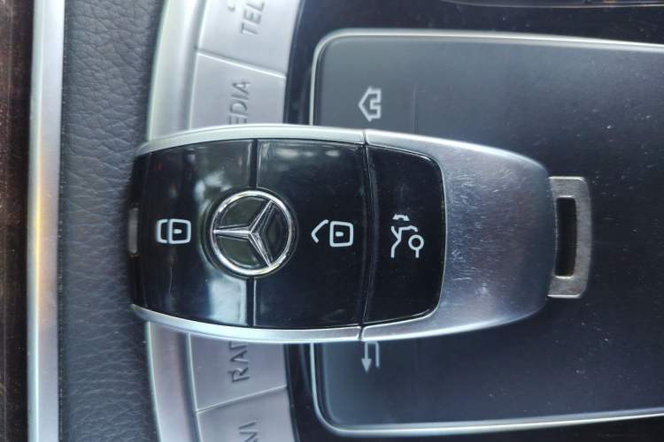 Used Mercedes-Benz S-Class 2019 S 350 L Executive Edition Vehicle Key