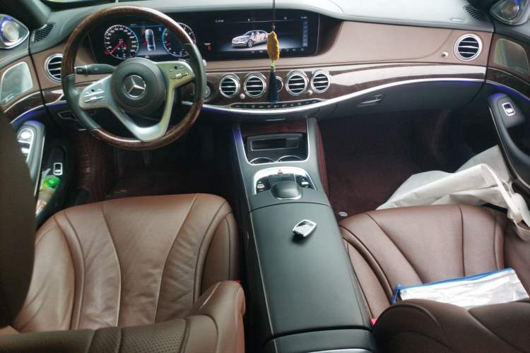 Used Mercedes-Benz S-Class 2019 S 350 L Luxury Edition Prestige Edition Audio And AC Panel