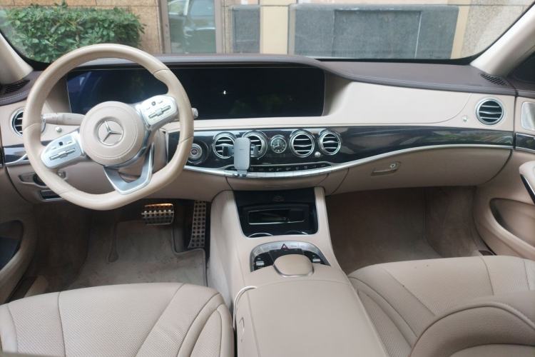Used Mercedes-Benz S-Class 2019 S 450 L 4MATIC Center Console