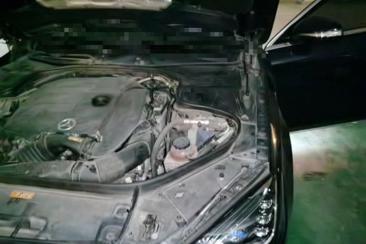 Used Mercedes-Benz S-Class 2019 S 320 L Engine Bay Left