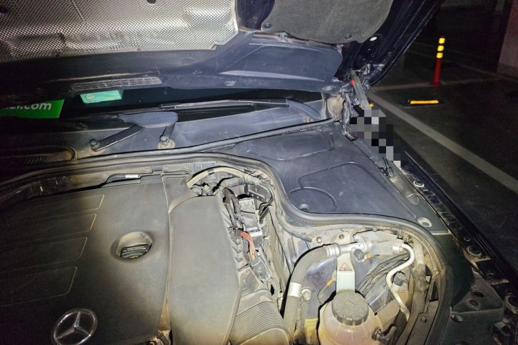 Used Mercedes-Benz S-Class 2019 S 320 L Engine Bay Left