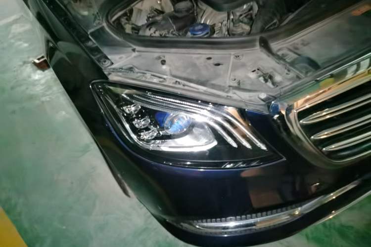Used Mercedes-Benz S-Class 2019 S 320 L Right Front Headlight