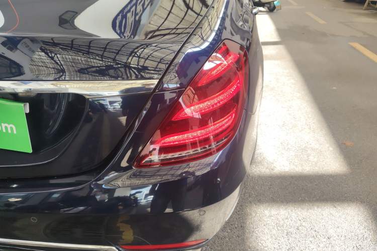 Used Mercedes-Benz S-Class 2019 S 350 L Executive Edition Right Rear Taillight