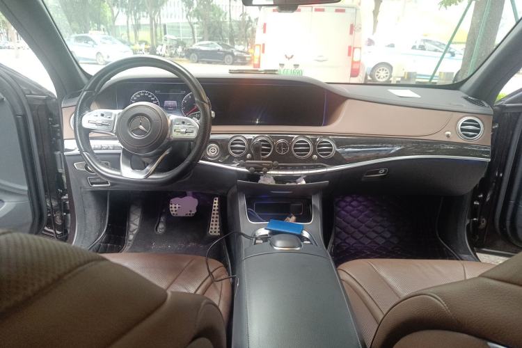 Used Mercedes-Benz S-Class 2019 S 450 L 4MATIC Center Console