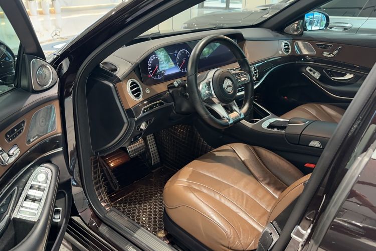 Used Mercedes-Benz S-Class 2019 S 450 L 4MATIC Exclusive Edition Interior 2