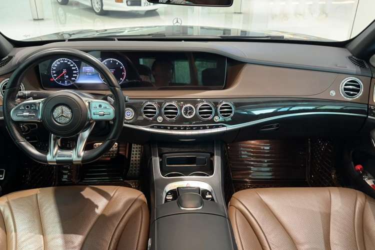 Used Mercedes-Benz S-Class 2019 S 450 L 4MATIC Exclusive Edition Interior 3
