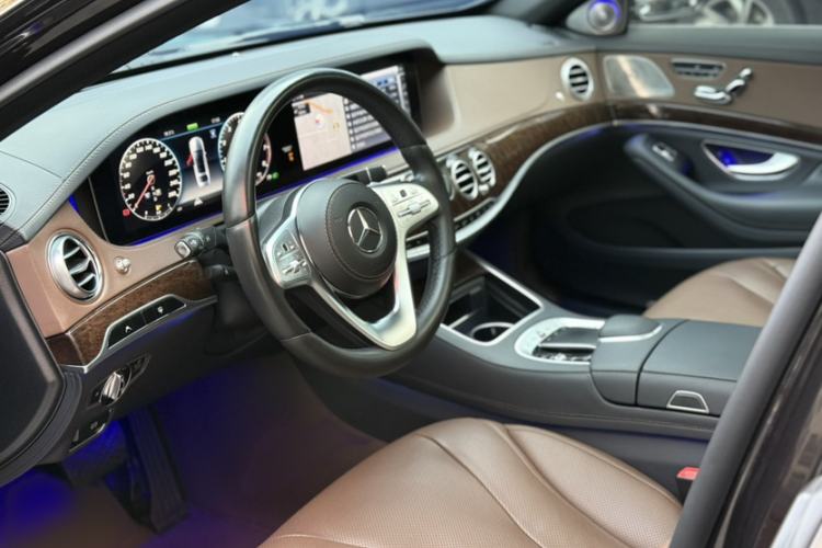 Used Mercedes-Benz S-Class 2019 S 320 L Prestige Edition Interior 4