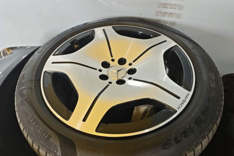 Used Mercedes-Benz S-Class 2019 S 320 L Prestige Edition Right Rear Wheel Hub