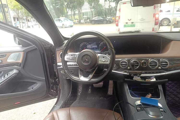 Used Mercedes-Benz S-Class 2019 S 450 L 4MATIC Steering Wheel